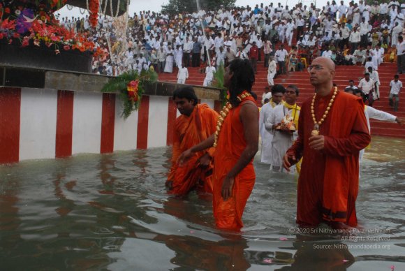 20100725_Photo_1023_DSC_1190_CMP_WM