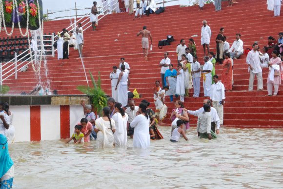 20100725_Photo_1068_DSC_1241_CMP_WM