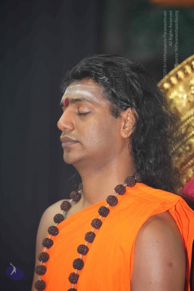 Pada-Puja_Photo_1016_IMG_7947_CMP_WM