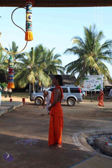 1-MORNING-SATSANG_Photo_1007_IMG_8859_CMP_WM