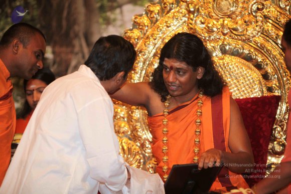 03-Darshan_Photo_1000_IMG_8365_CMP_WM