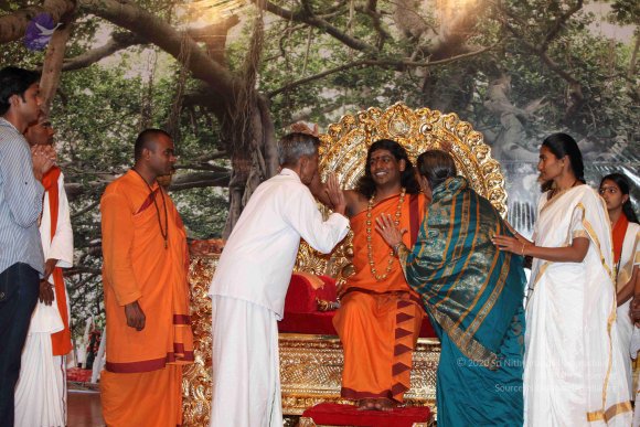 03-Darshan_Photo_1008_IMG_8377_CMP_WM