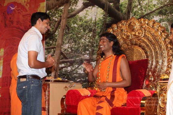 03-Darshan_Photo_1010_IMG_8386_CMP_WM