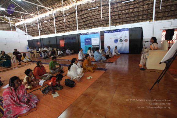 05-Acharya-Session_Photo_1004_IMG_8339_CMP_WM