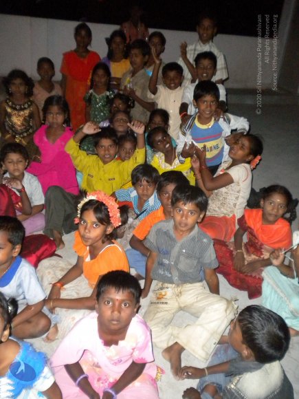 Chitra-Pournami-Celebrations-at-Tiruvannamalai_Photo_1002_DSCN2980_CMP_WM