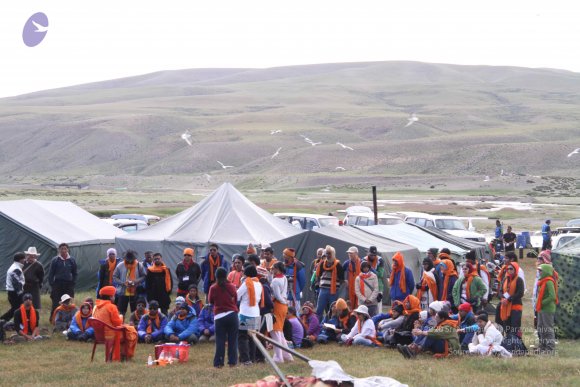 20110805_Photo_1009_2-swamiji-answering-participants-morning-kailash_CMP_WM