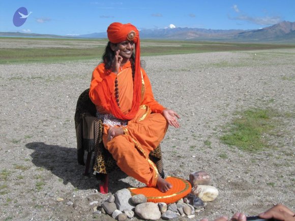 20110805_Photo_1010_3-swamiji-dakshinamurthi- kailash_CMP_WM