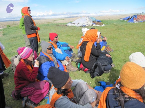 20110805_Photo_1052_The group gaze with Swamiji at Kailash_CMP_WM