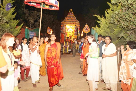 Procession_Photo_1000_IMG_7514_CMP_WM