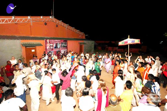 Procession_Photo_1002_IMG_7517_CMP_WM