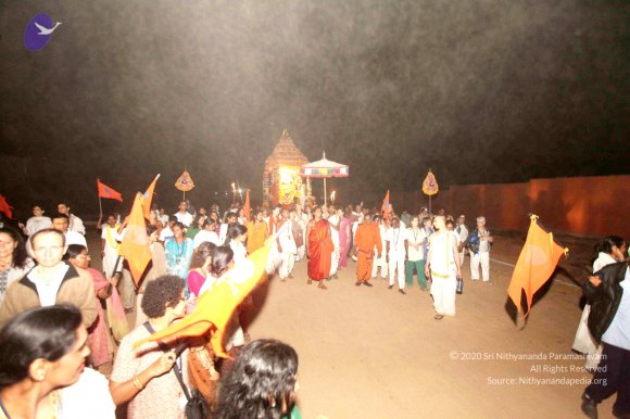 Procession_Photo_1027_IMG_7614_CMP_WM