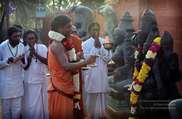 04-nithyananda-mornin-temple_CMP_WM