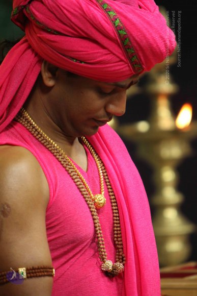 2-Pada-Puja_Photo_1020_IMG_8235_CMP_WM