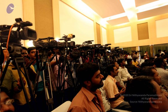 01-PRESS-MEET_Photo_1011_IMG_2675_CMP_WM