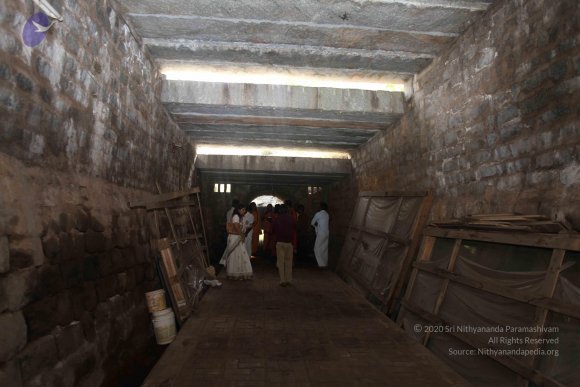 6-Cave-TempleVisit_Photo_1019_IMG_4546_CMP_WM