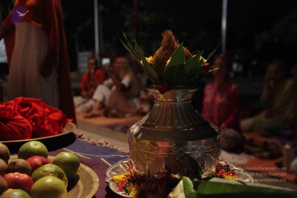 6-Chandi-Homa_Photo_1000_IMG_5949_CMP_WM