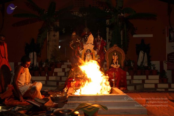 6-Chandi-Homa_Photo_1005_IMG_5980_CMP_WM