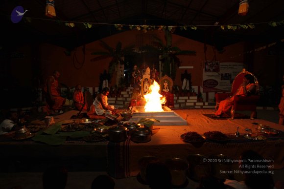 6-Chandi-Homa_Photo_1008_IMG_5983_CMP_WM