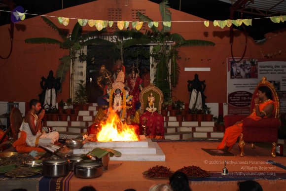 6-Chandi-Homa_Photo_1012_IMG_5988_CMP_WM