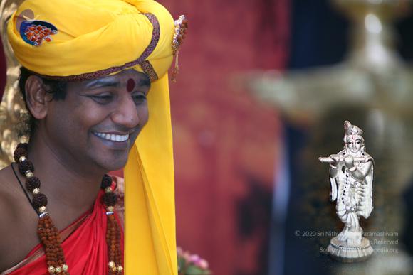 2011-09sep-12-nithyananda-photo-0000_CMP_WM