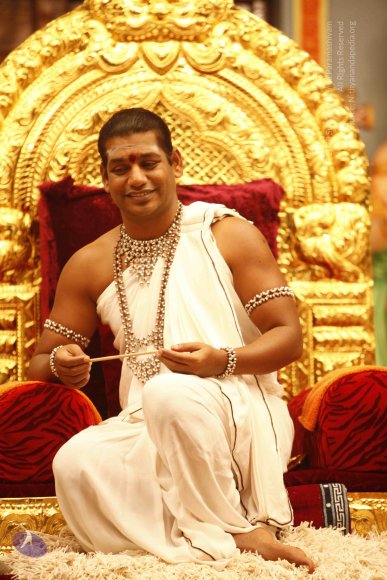 4-IA Evening Darshan_Photo_1053__MG_4125_CMP_WM