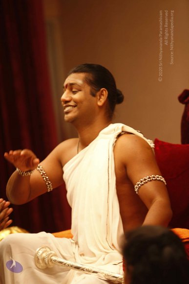 4-IA Evening Darshan_Photo_1063__MG_4167_CMP_WM