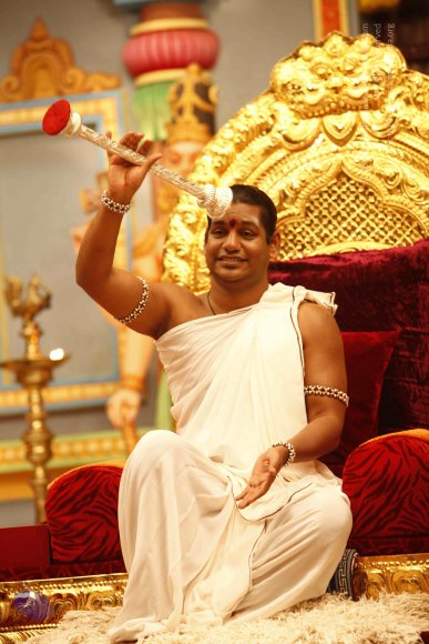 4-IA Evening Darshan_Photo_1090__MG_4275_CMP_WM