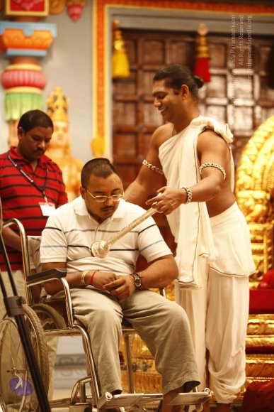 4-IA Evening Darshan_Photo_1100__MG_4288_CMP_WM