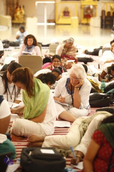 NITHYA-SATSANG_Photo_1075__MG_1231_CMP_WM