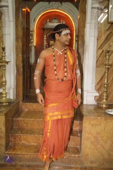 1-Temple-Visit_Photo_1007_IMG_3752_CMP_WM