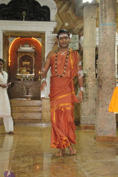 1-Temple-Visit_Photo_1009_IMG_3754_CMP_WM