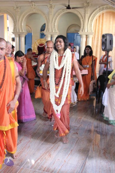 3-SarvaDarshan_Photo_1006_IMG_0453_CMP_WM