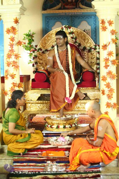 02-Pada-Puja_Photo_1007_IMG_0937_CMP_WM