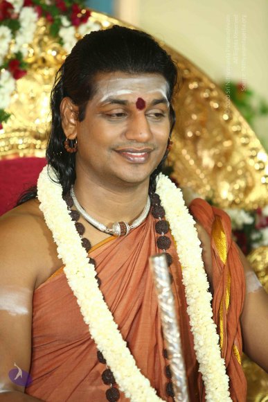 02-Pada-Puja_Photo_1008_IMG_0939_CMP_WM