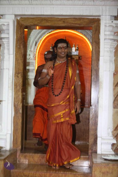 03-Darshan_Photo_1000_IMG_1235_CMP_WM