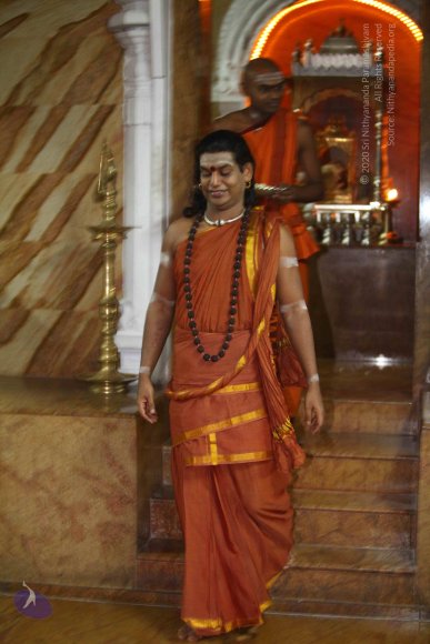 03-Darshan_Photo_1001_IMG_1236_CMP_WM