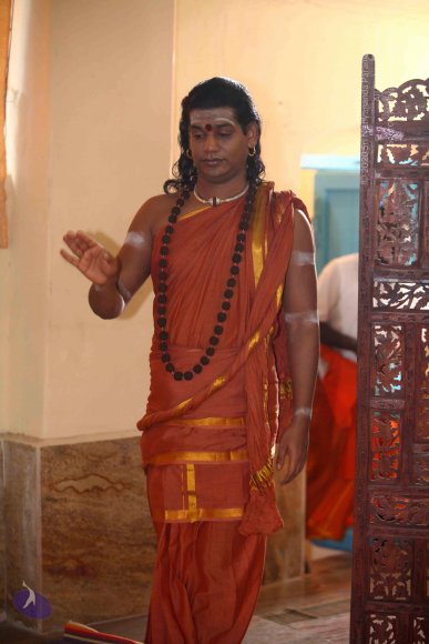 03-Darshan_Photo_1002_IMG_1240_CMP_WM