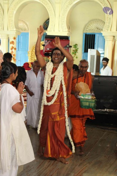 03-Darshan_Photo_1009_IMG_1359_CMP_WM