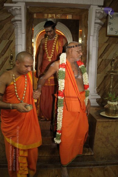 04-Thondaimandalam-Aadheenam-visits-Madurai-Adheenam_Photo_1010_IMG_1416_CMP_WM