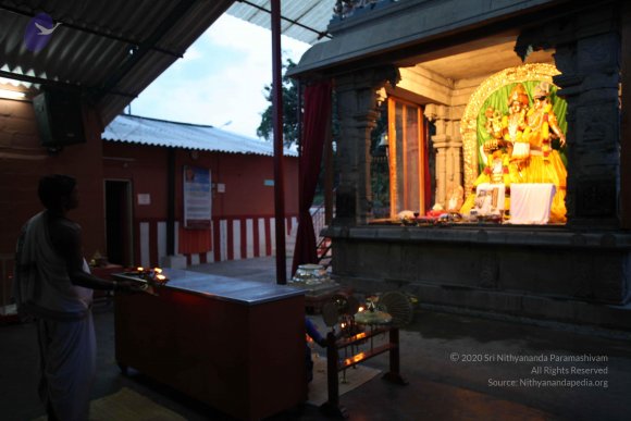 01-TEMPLE_Photo_1010_IMG_7141_CMP_WM