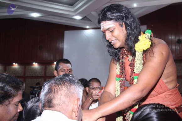 02-Darshan_Photo_1000_IMG_5811_CMP_WM