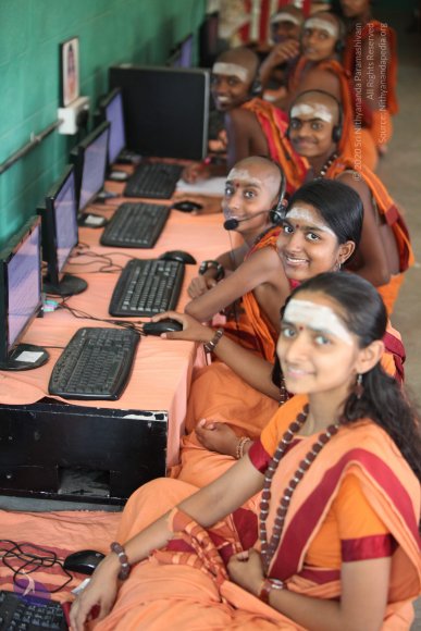 3-Gurukul_Photo_1004_IMG_0834_CMP_WM