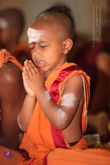 2-Pada-Puja_Photo_1004_IMG_1301_CMP_WM