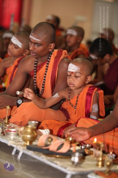 2-Pada-Puja_Photo_1007_IMG_1310_CMP_WM