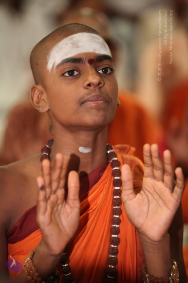 2-Pada-Puja_Photo_1027_IMG_1419_CMP_WM