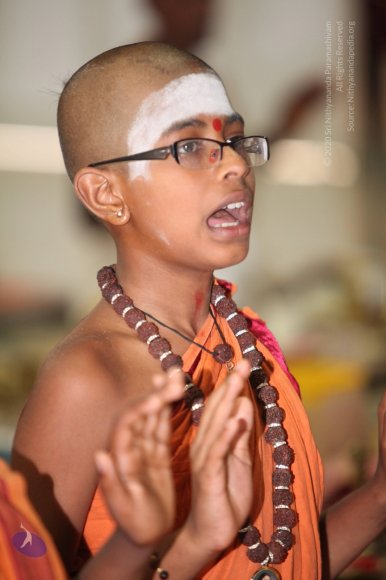 2-Pada-Puja_Photo_1030_IMG_1425_CMP_WM