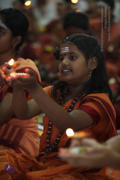 1-PadaPuja_Photo_1007_file000014_CMP_WM