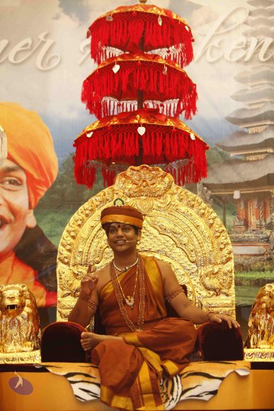 1-NITHYA-SATSANG_Photo_1004__MG_8986_CMP_WM