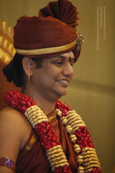 1-PRATHYAKSHA-PADA-PUJA_Photo_1006__MG_0751_CMP_WM