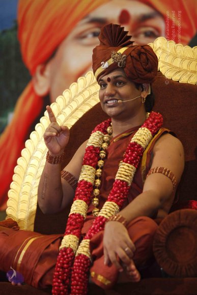 2-NITHYA-SATSANG_Photo_1000__MG_0823_CMP_WM